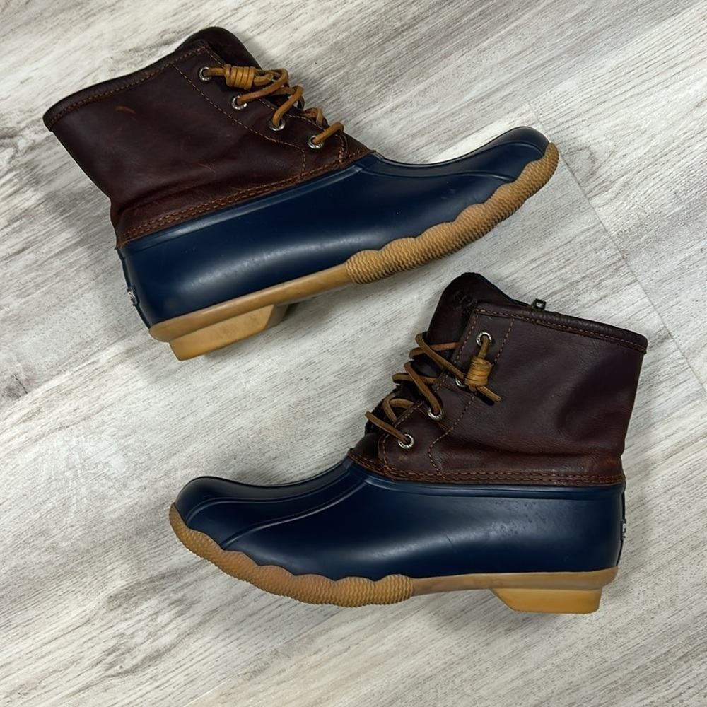 Sperry Women’s Saltwater Duck Weather Leather Boot Tan & Navy Blue | Sz‎ 8 | EUC